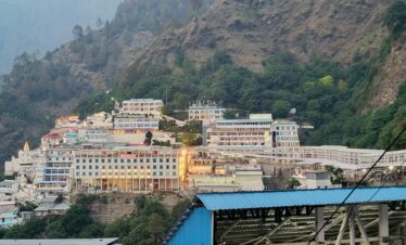 Vaishno Devi Pilgrimage & Patnitop Retreat – 4 Days Spiritual Journey